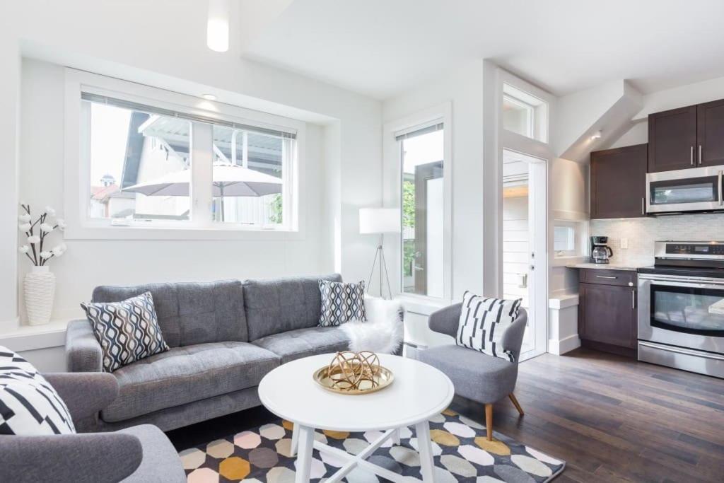 Villa West Coast Luxury Living Vancouver Exterior foto