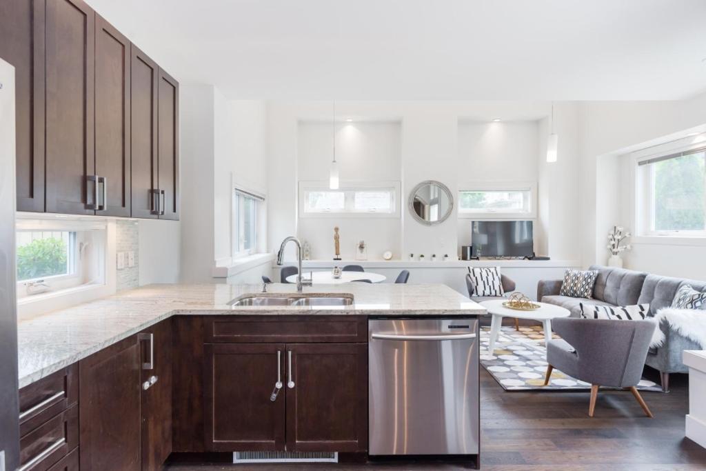 Villa West Coast Luxury Living Vancouver Exterior foto