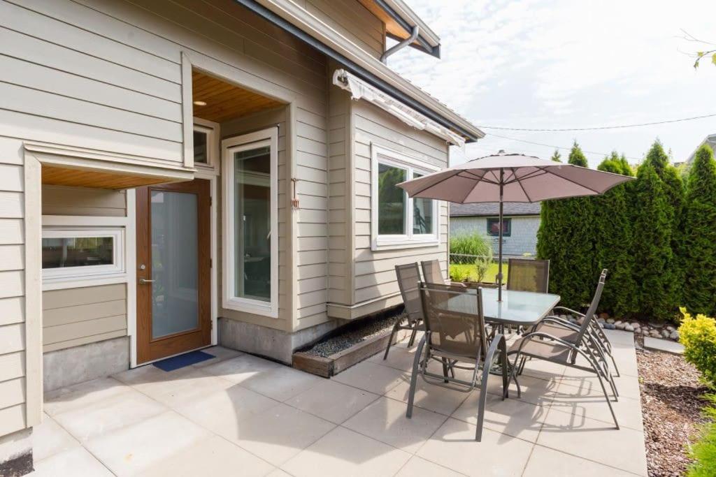 Villa West Coast Luxury Living Vancouver Exterior foto